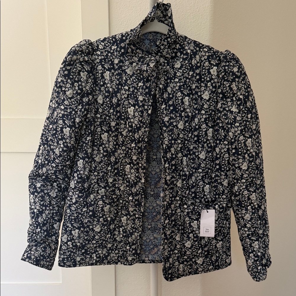 Nina Blanc Navy and White Floral quilted Blazer